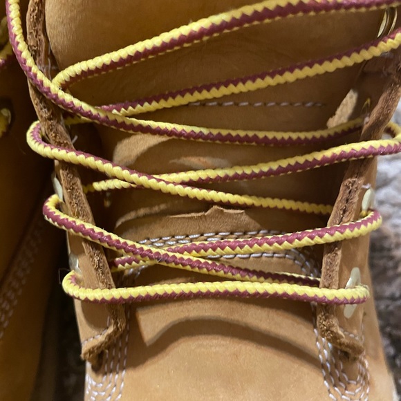 Timberlands - Picture 4 of 6